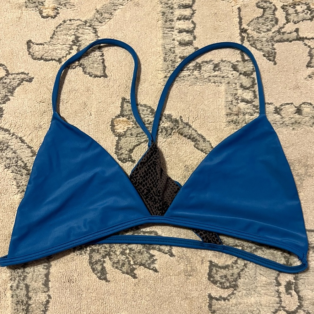Acacia Shaka Top